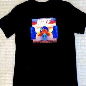 Nike Air Graphic Tee - Small